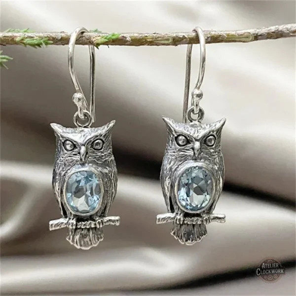 Accessoire féminin steampunk avec hibou