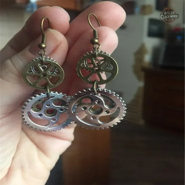 Accessoire steampunk avec chaînes et engrenages