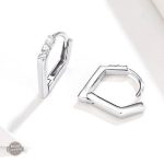 Créations en argent, boucles triangles inspirées du steampunk