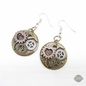 Création steampunk élégante avec mécanisme de montre