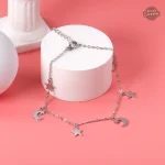 Élégant bracelet steampunk en métal argenté pour femme