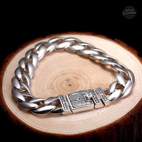 Bracelet en argent pour un look dandy