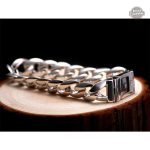 Bracelet tendance pour l'homme moderne