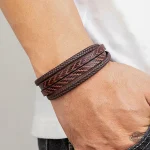 Bracelet en cuir au design audacieux et unique