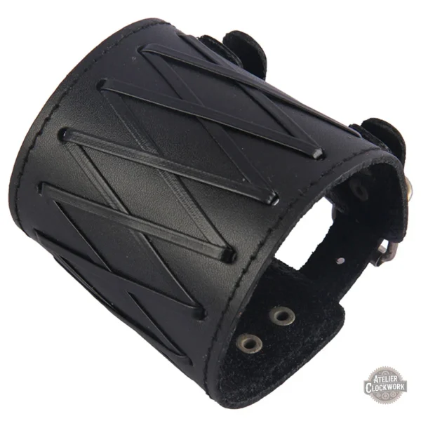 Bracelet en cuir noir, touche audacieuse pour look