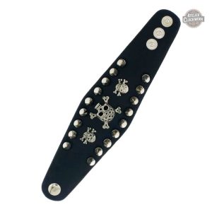 Bijou unique alliant esthétique punk et élégance steampunk