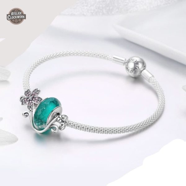 Accessoire Steampunk féminin alliant pierre et argent élégant