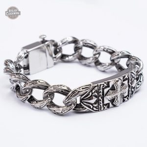 Bracelet Steampunk Carfax Abbey en style dandy