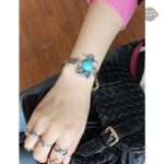 Bracelet tendance alliant esthétique vintage et moderne