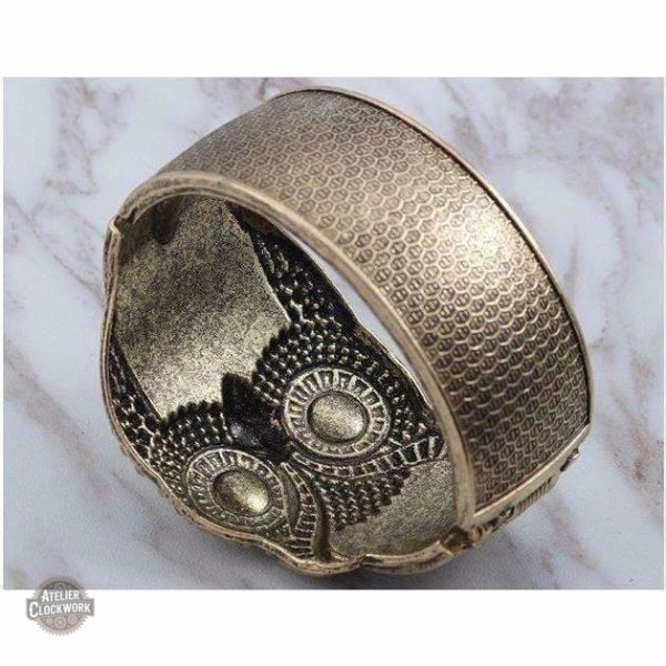 Bracelet inspiré du mouvement Steampunk pour femme
