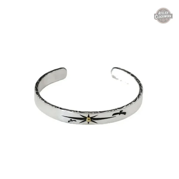 Bracelet argenté inspiré de l'esthétique égyptienne