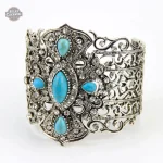 Bijou vintage pour femme dans l'esprit steampunk
