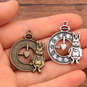Horloge Steampunk au design unique