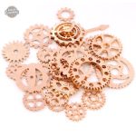 Accessoire unique en breloques mécaniques