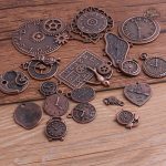 Breloques variées pour l'artisanat Steampunk