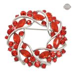 Broche artistique alliant passé et futur