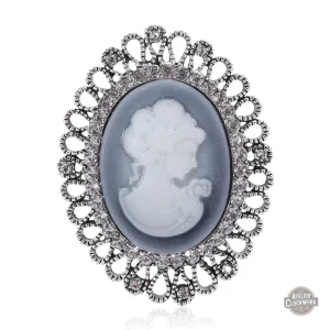 Style vintage, broche camée pour un look unique féminin