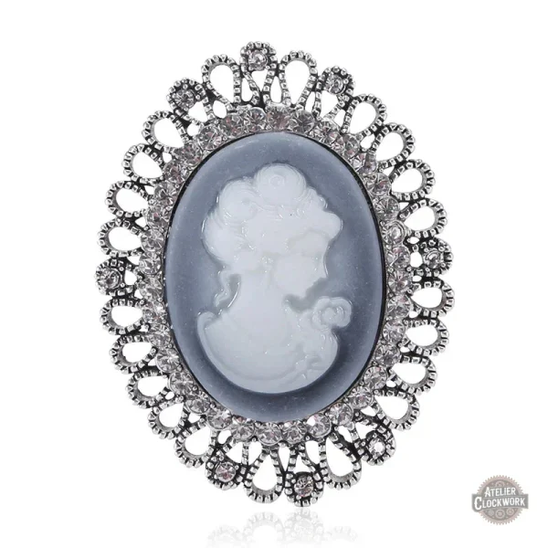 Style vintage, broche camée pour un look unique féminin
