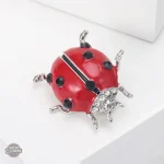 Accessoire de mode coccinelle inspiré du steampunk