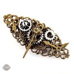 Broche Steampunk Raven, accessoire féminin inspiré du futur et du passé