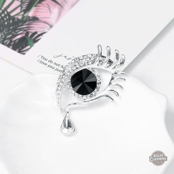 Bijou inspiré de l'Égypte ancienne en style steampunk