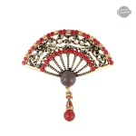 Éventail broche au design steampunk féminin