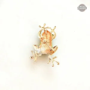 Accessoire steampunk avec grenouille emblématique
