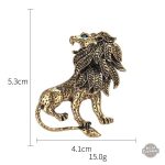 Élégante broche représentant le roi des animaux