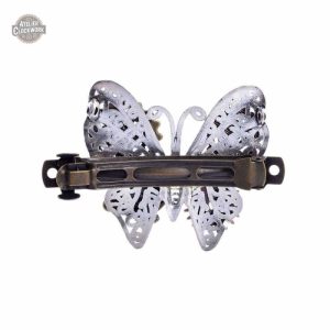 Broche en forme de papillon au style vintage