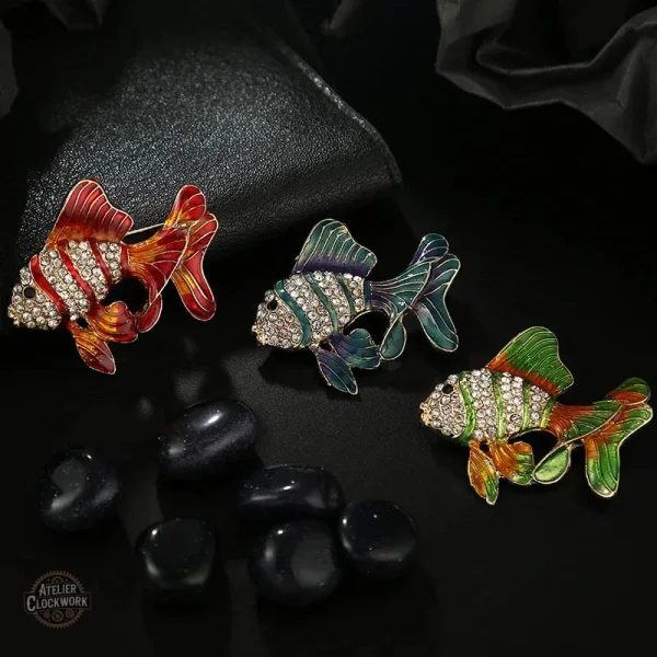 Élégante broche poisson pour un look steampunk