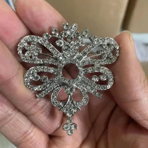 Accessoire steampunk en strass pour un look rétro
