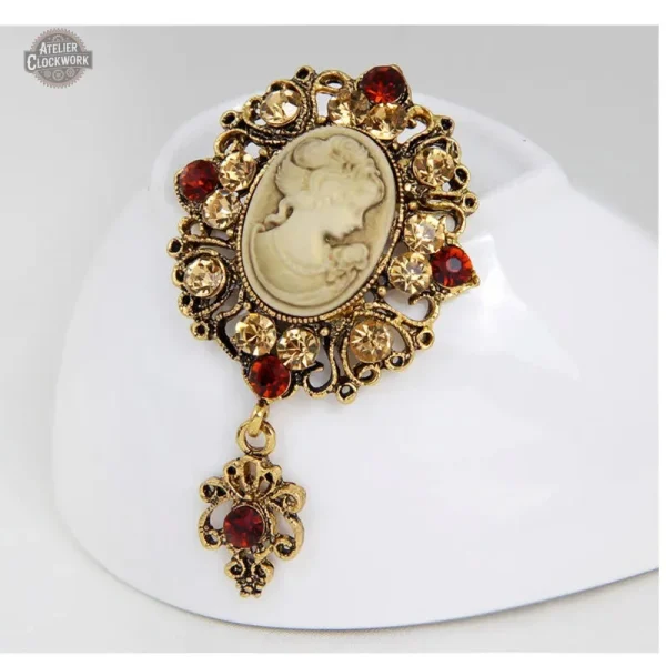 broche-victorienne-1 Broche Steampunk élégante au style victorien