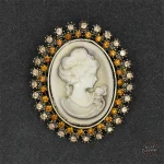 Détail de la broche camée steampunk