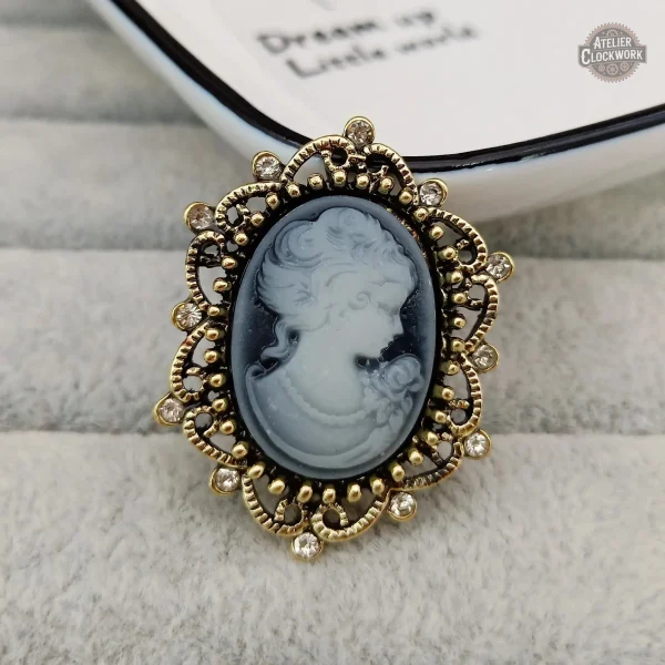 Accessoire steampunk original en broche