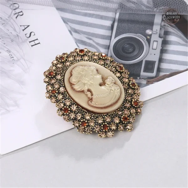 Broche steampunk, parfait pour les tenues vintage