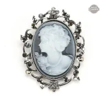 Broche camée au charme vintage