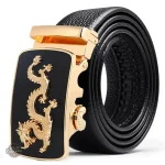 Ceinture audacieuse pour un style dandy masculin