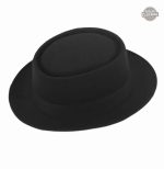 Chapeau noir avec large bord pour style unique
