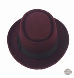 Chapeau avec large bord, finition soignée