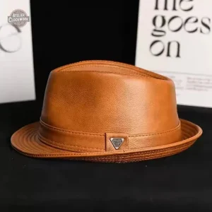 Chapeau court en cuir pour une touche vintage