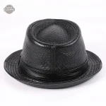 Fedora homme avec bord court, un classique revisité