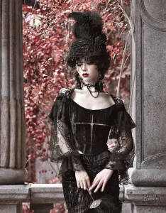 Chapeau gothique noir, parfait pour des événements spéciaux