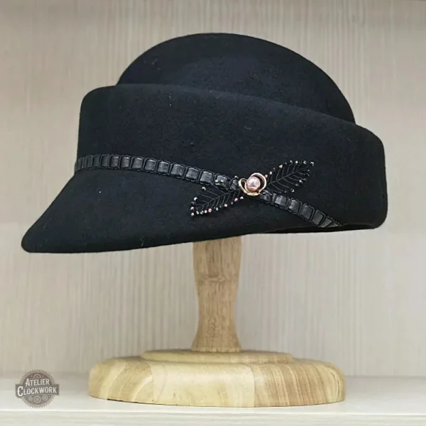 Chapeau chic avec voilette pour un charme rétro