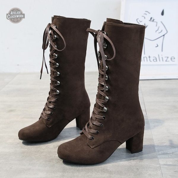Chaussure femme au look rétro et futuriste