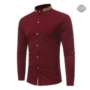 Chemise steampunk à col brodé pour un look chic