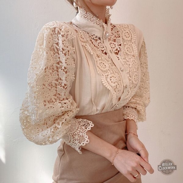 Chemisier avec dentelle pour un style unique