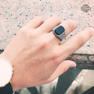 Bague steampunk homme avec pierre noire