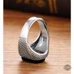 Bague en argent avec onyx noir
