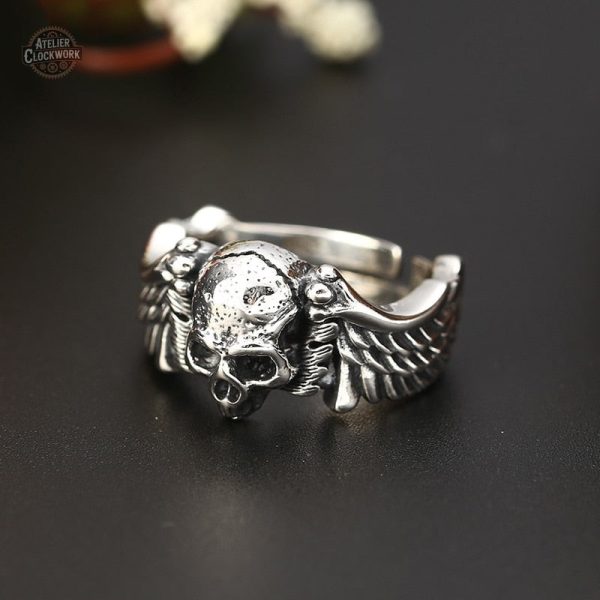 Bague Hell Rider, l'alliance du chic et de l'audace