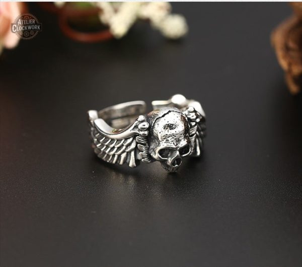 Bijou masculin steampunk, parfait pour les bikers